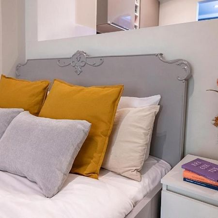 The Mint'S Studio Synesiou - Lycabettus Hill Atenas Exterior foto